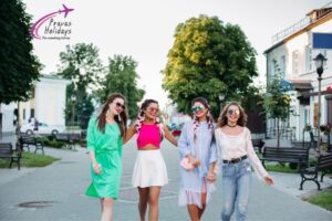Women Travel Groups: Why women should travel in groups?